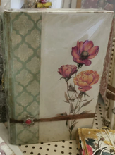 Load image into Gallery viewer, Floral illustrations 1