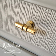 Load image into Gallery viewer, Ridged paintable wallpaper - Walnut lane
