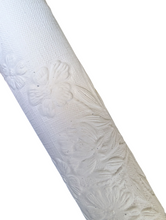 Load image into Gallery viewer, Floral trail paintable wallpaper 96cm
