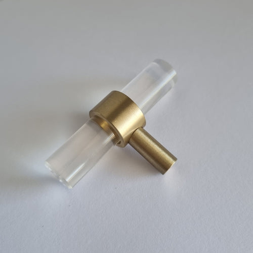 Clear acrylic pull - Walnut lane