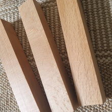 Load image into Gallery viewer, Wooden handle - Walnut lane
