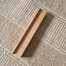 Load image into Gallery viewer, Wooden handle - Walnut lane

