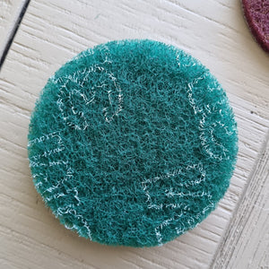 4 scouring pads and a drill plate - Walnut lane