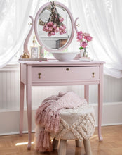 Load image into Gallery viewer, Rose water - Walnut lane
